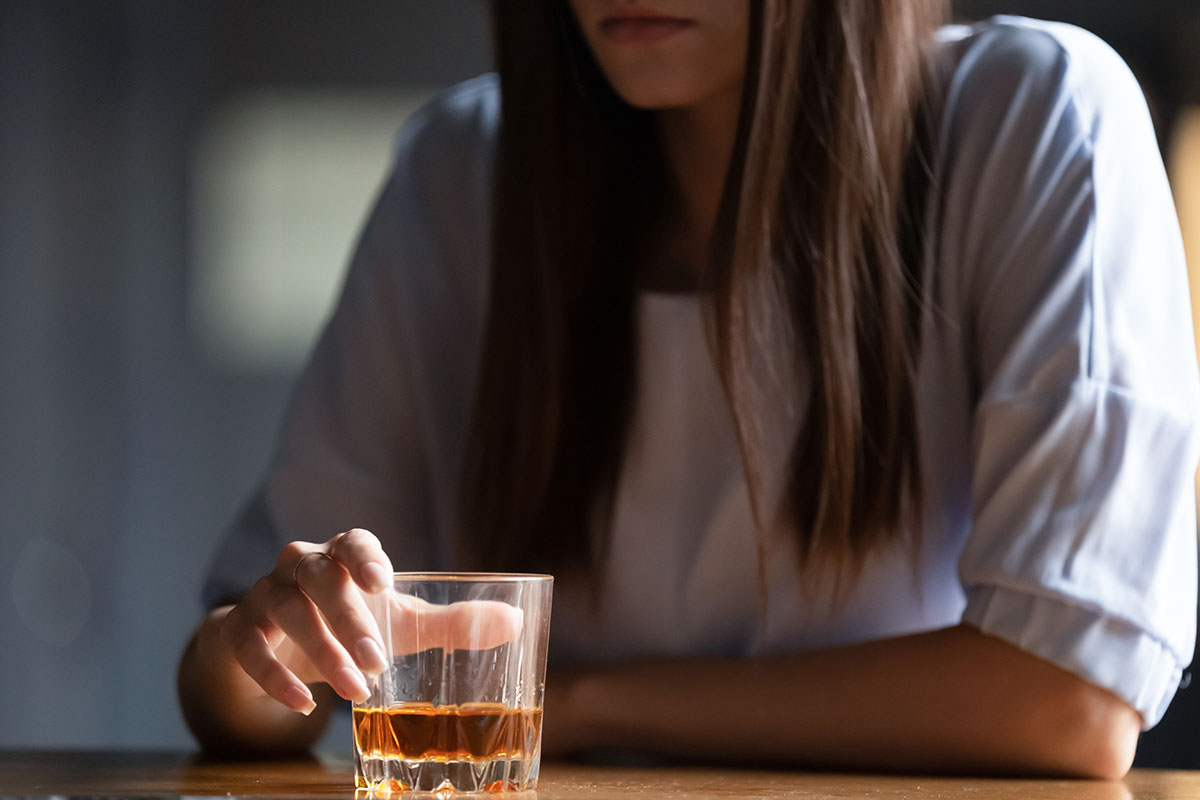 dangers-of-alcohol-addiction woman who needs alcohol addiction treatment