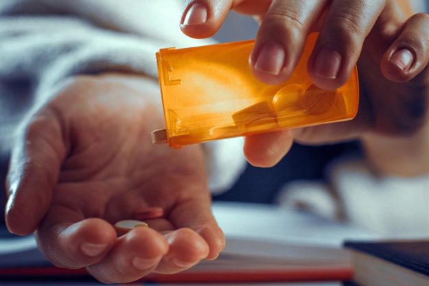 pills showing are you addicted to pain medication