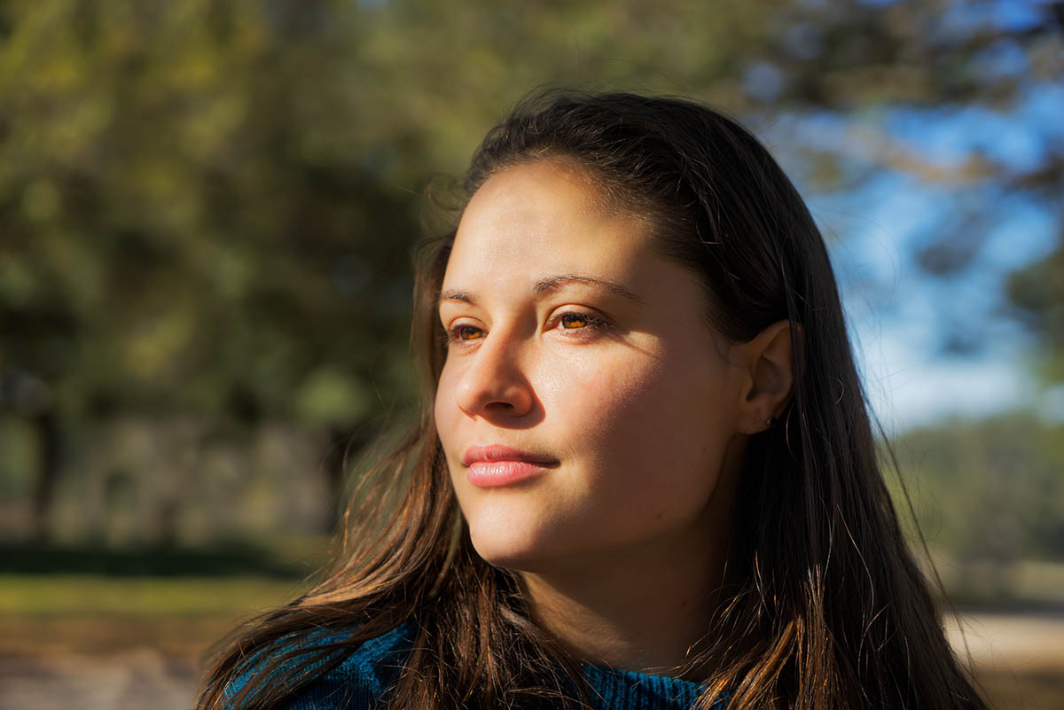 woman thinking about powerful addiction recovery tips
