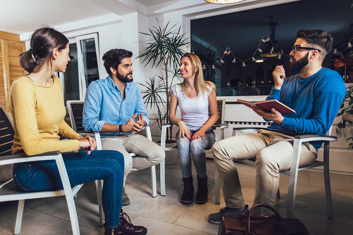 what happens in an alcohol detox center
