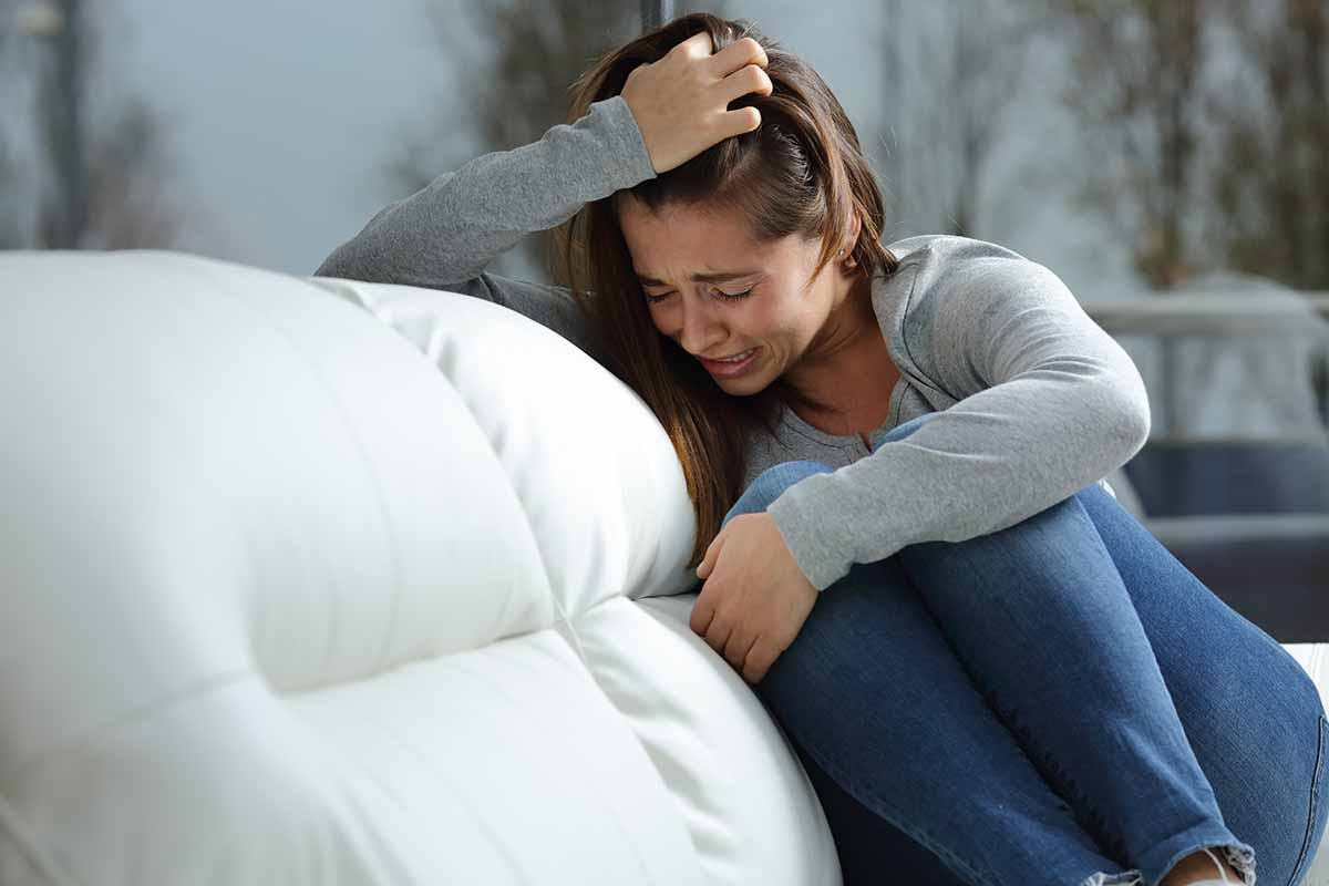 2-5-Signs-it-Is-Time-to-Seek-Help-from-a-Detox-Center signs to seek help from a detox center